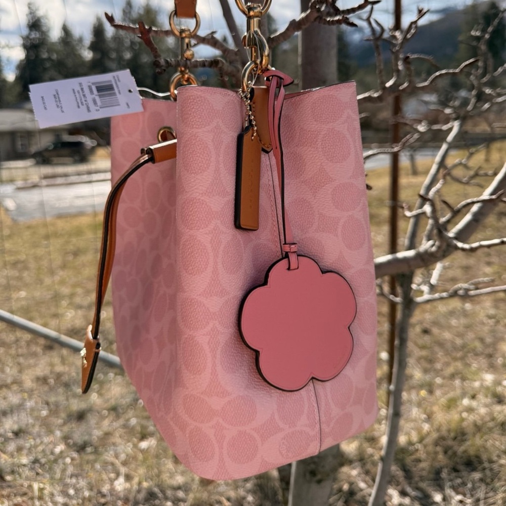 Powder Pink Coach rowan bucket bag - Picture 2 of 3